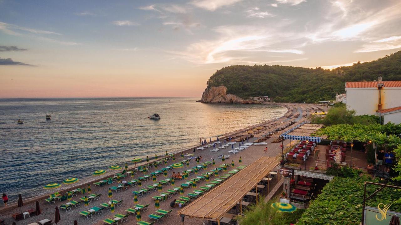 Hotel Savojo Petrovac 외부 사진
