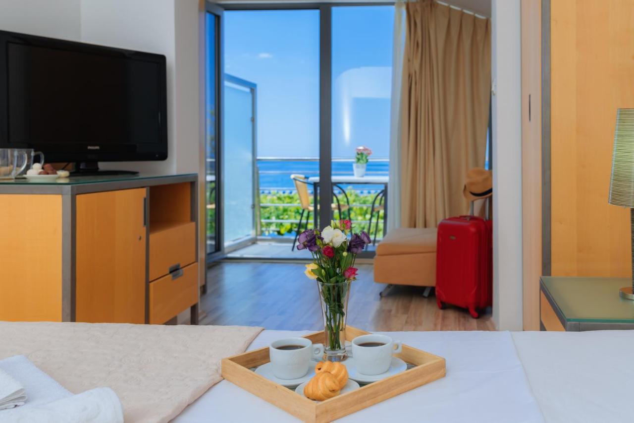 Hotel Savojo Petrovac 외부 사진