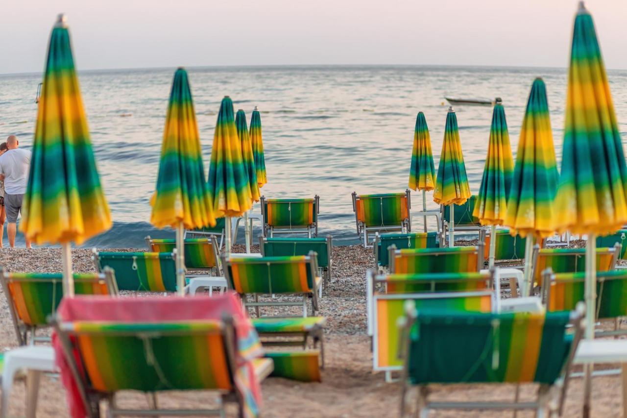 Hotel Savojo Petrovac 외부 사진