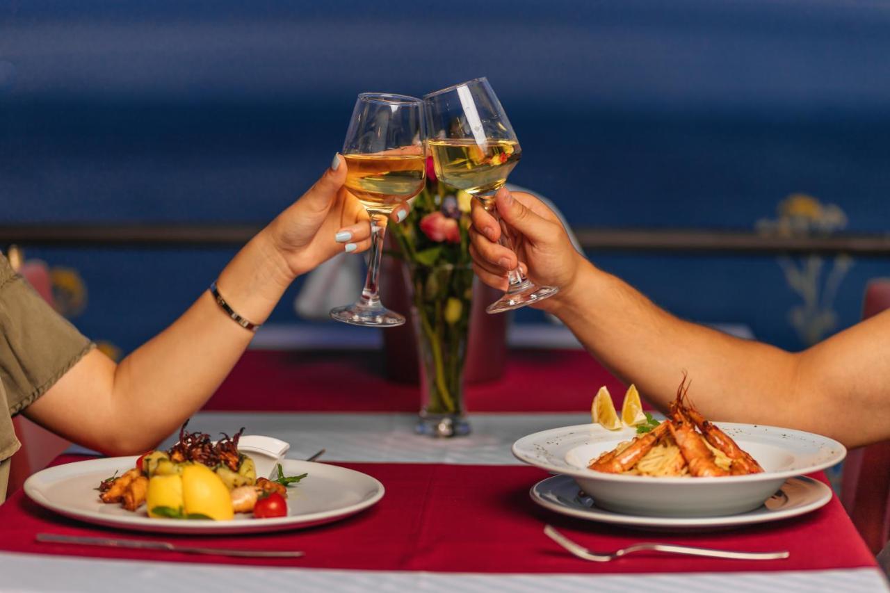 Hotel Savojo Petrovac 외부 사진