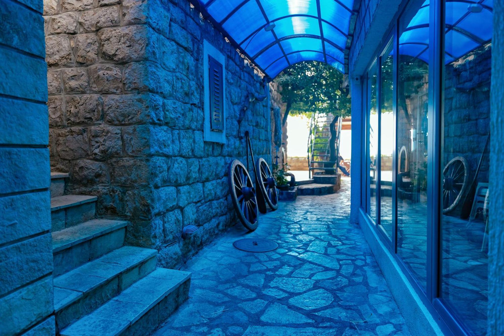 Hotel Savojo Petrovac 객실 사진