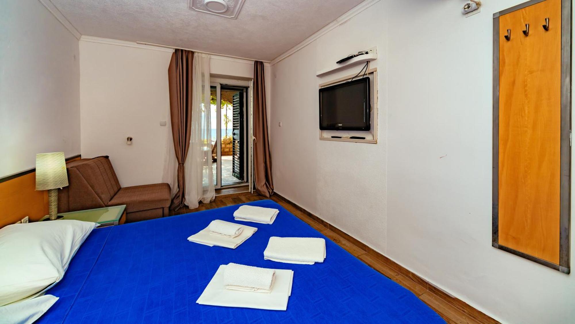 Hotel Savojo Petrovac 외부 사진