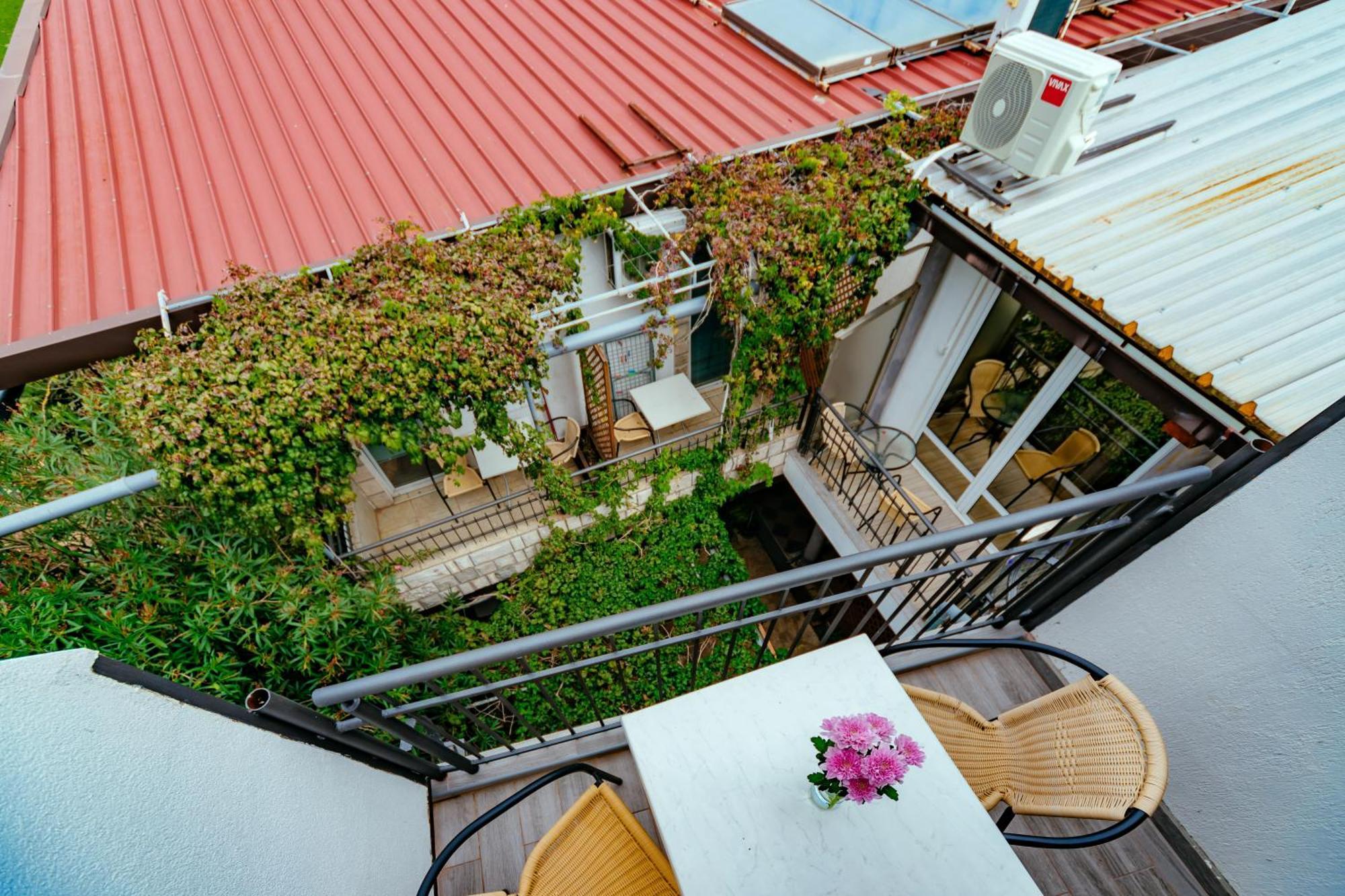 Hotel Savojo Petrovac 외부 사진
