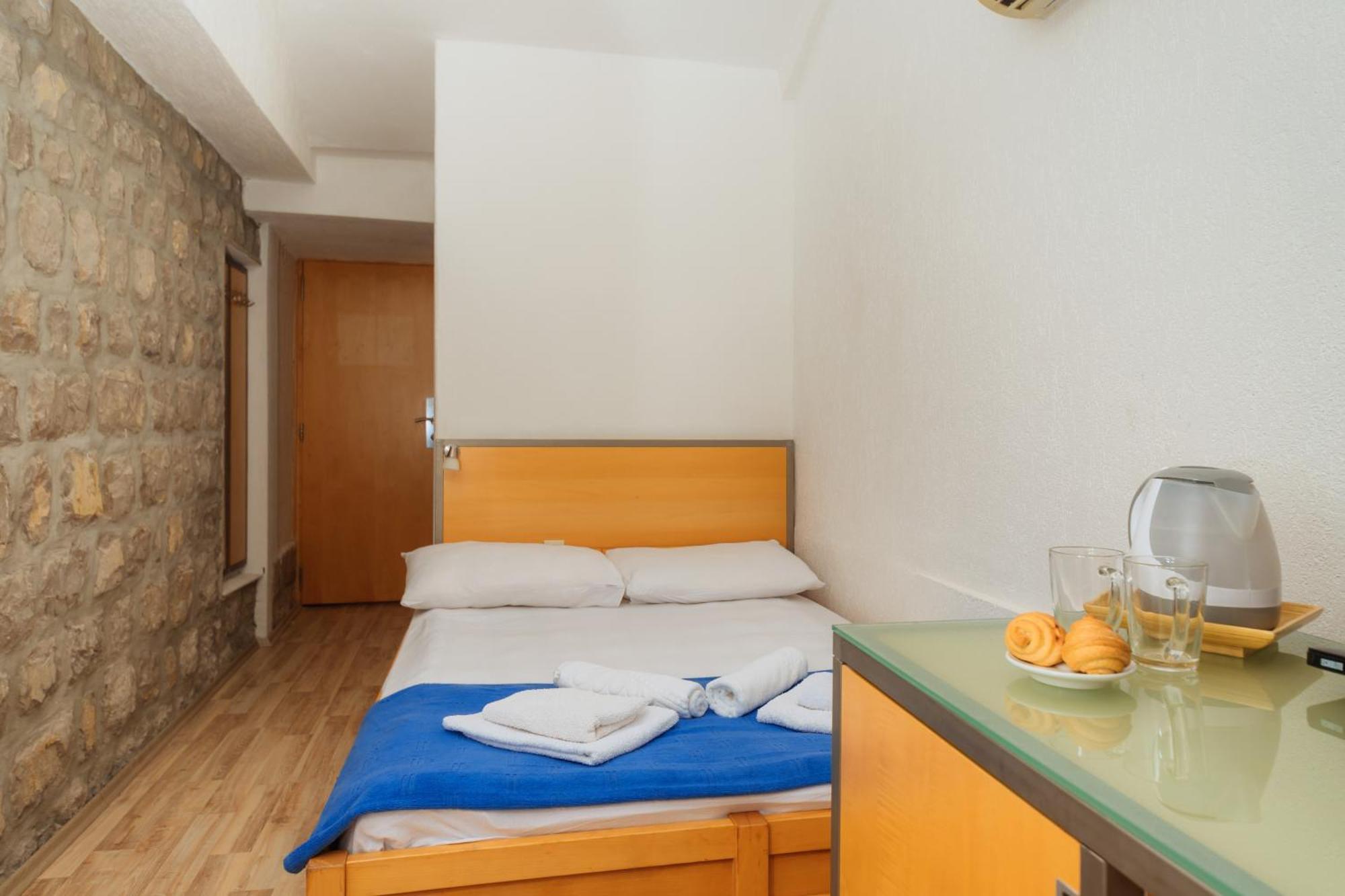 Hotel Savojo Petrovac 외부 사진