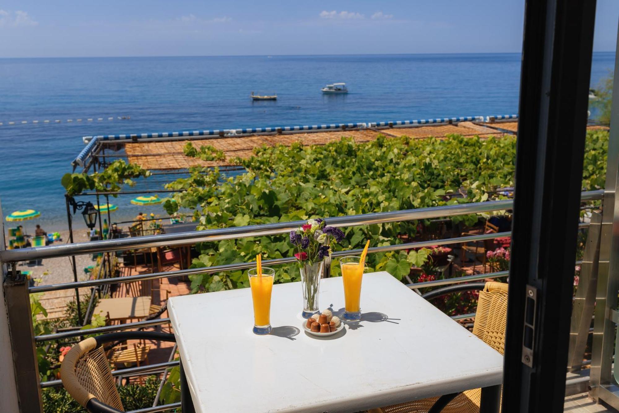 Hotel Savojo Petrovac 외부 사진