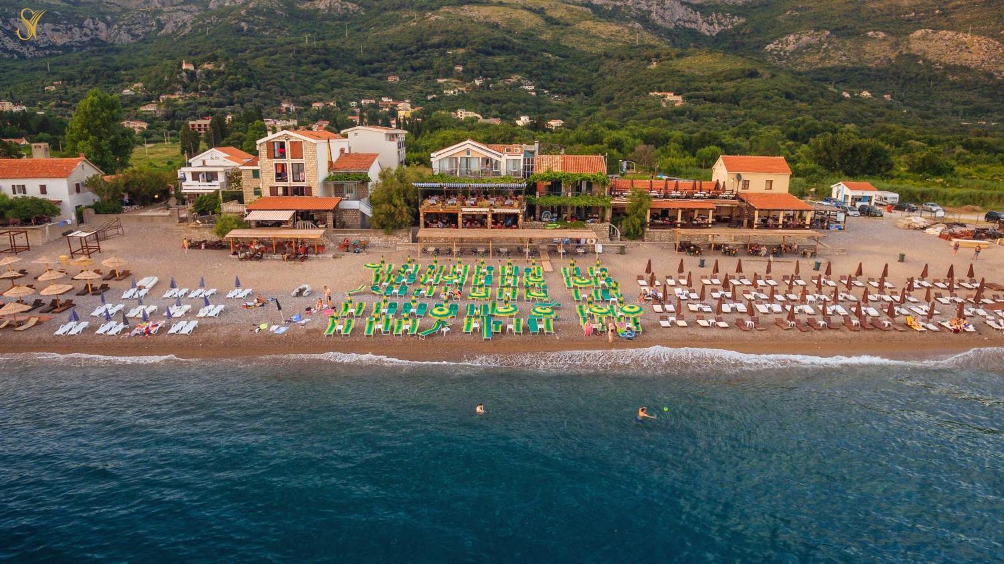 Hotel Savojo Petrovac 외부 사진