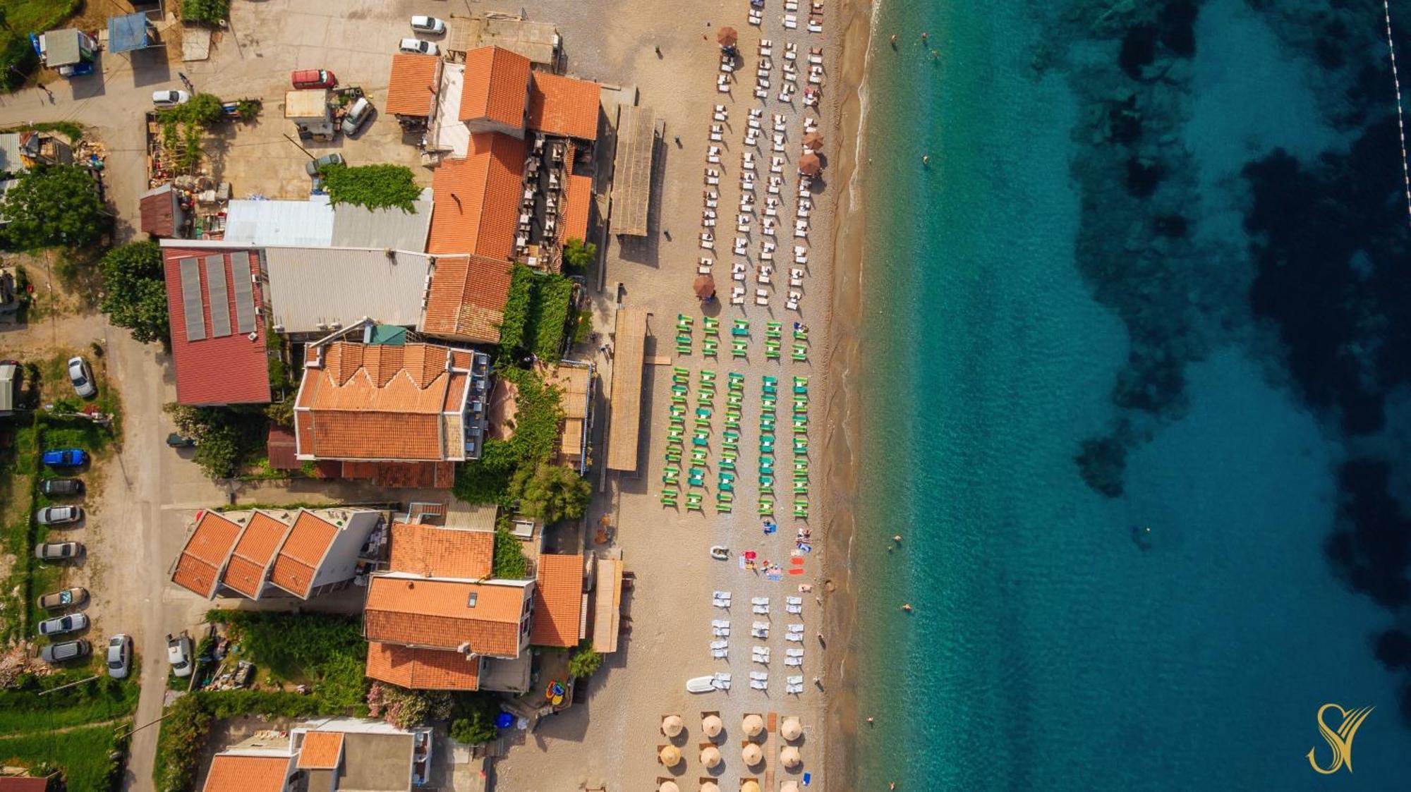 Hotel Savojo Petrovac 외부 사진