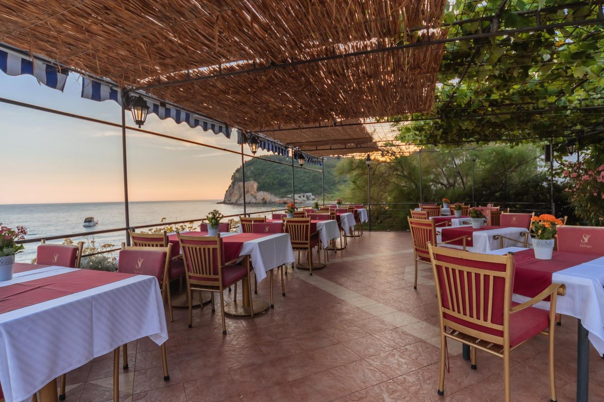 Hotel Savojo Petrovac 외부 사진